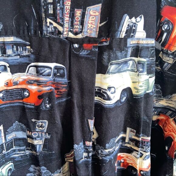 RedHead Vintage Truck Pattern Button up top - Picture 9 of 10